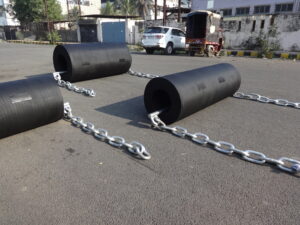 cylindrical-rubber-fenders-dock